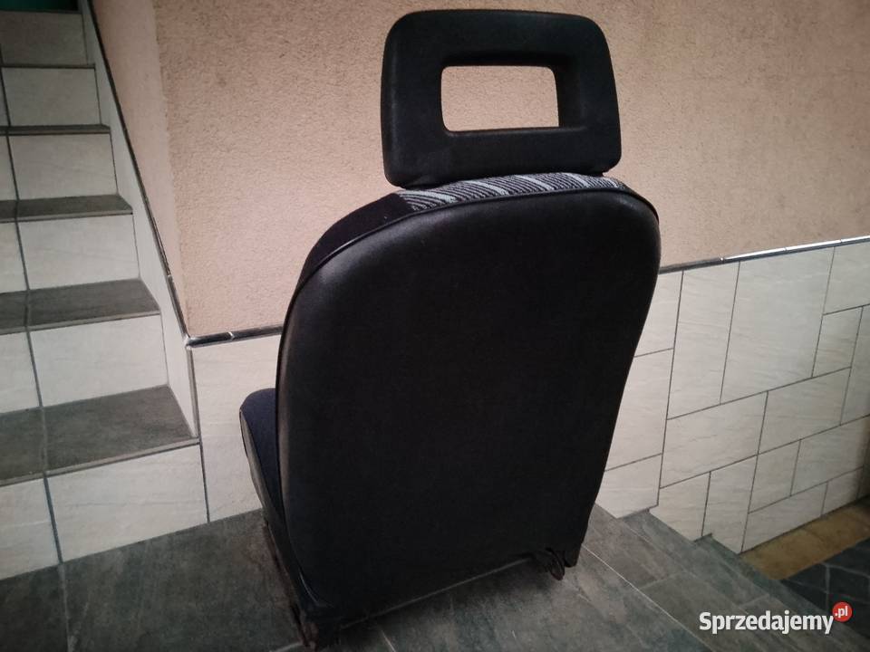 Fiat 126p fotel czyściutki wyprany kanapa tył osobowe Fotele i kanapy Chrzanów