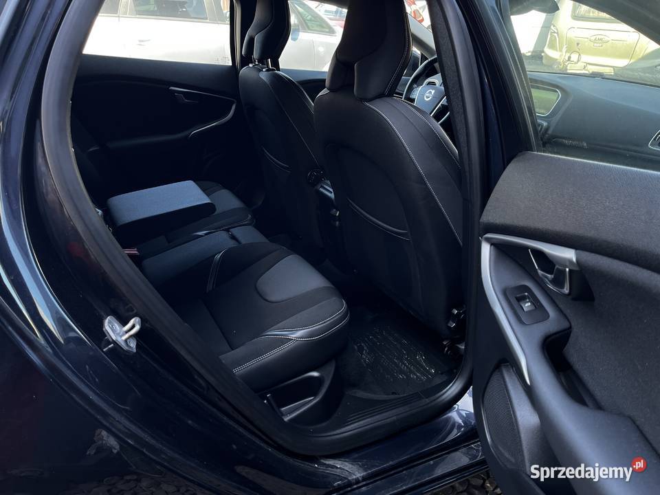D2 20TD 120 Gwarancja Kamera Navi Mały przebieg Hatchback Sanok