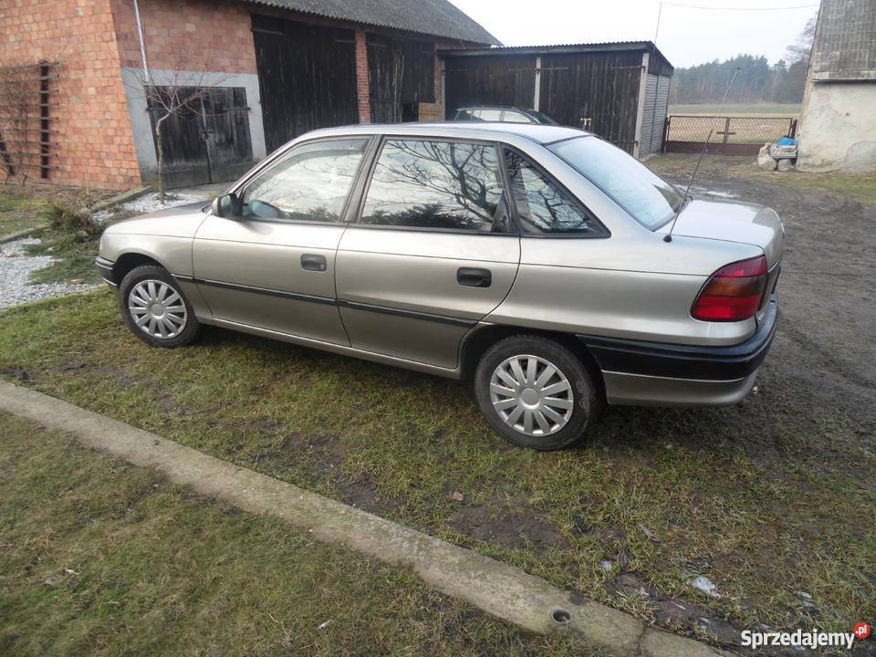 SPRZEDAM OPEL ASTRA16 8V LPG do negocjacji łódzkie Okalew sprzedam