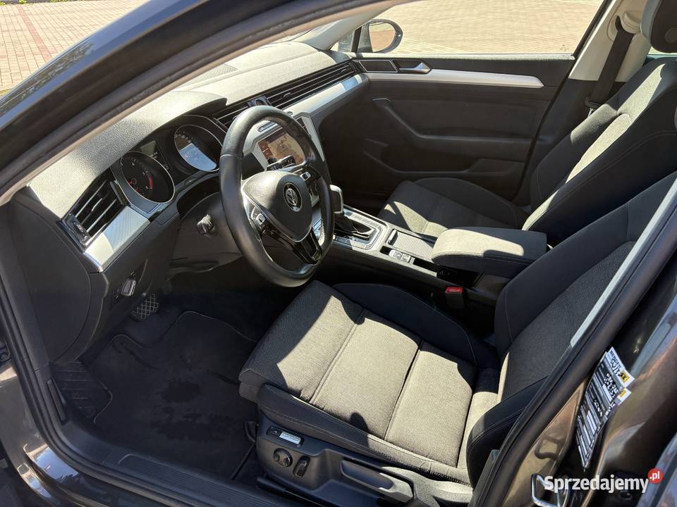 Volkswagen Passat B8 20tdi 150 DSG sedan 2018 czujnik deszczu dolnośląskie