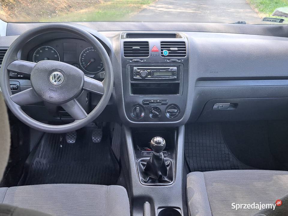 Sprzedam Volkswagen Golf V 16 benzyna 2004r Rok produkcji 2005 Żyrardów