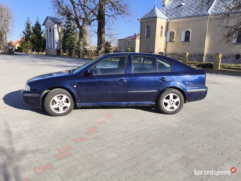 Skoda octavia 20 benzyna gaz niebieski podkarpackie Narol