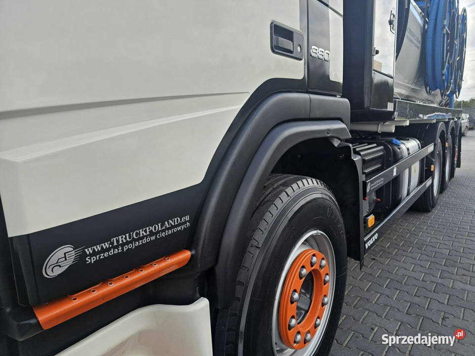 Volvo WUKO ROLBA ADR DO CZYSZCZENIA KANAŁÓW manualna świętokrzyskie Daleszyce