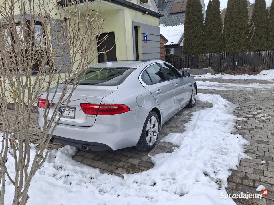 Jaguar XE 2017 25t76 elegancki komfortowy i lakier metallic Stale