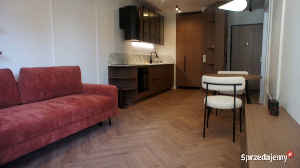 2 pokoje z halą garażową i Internetem w