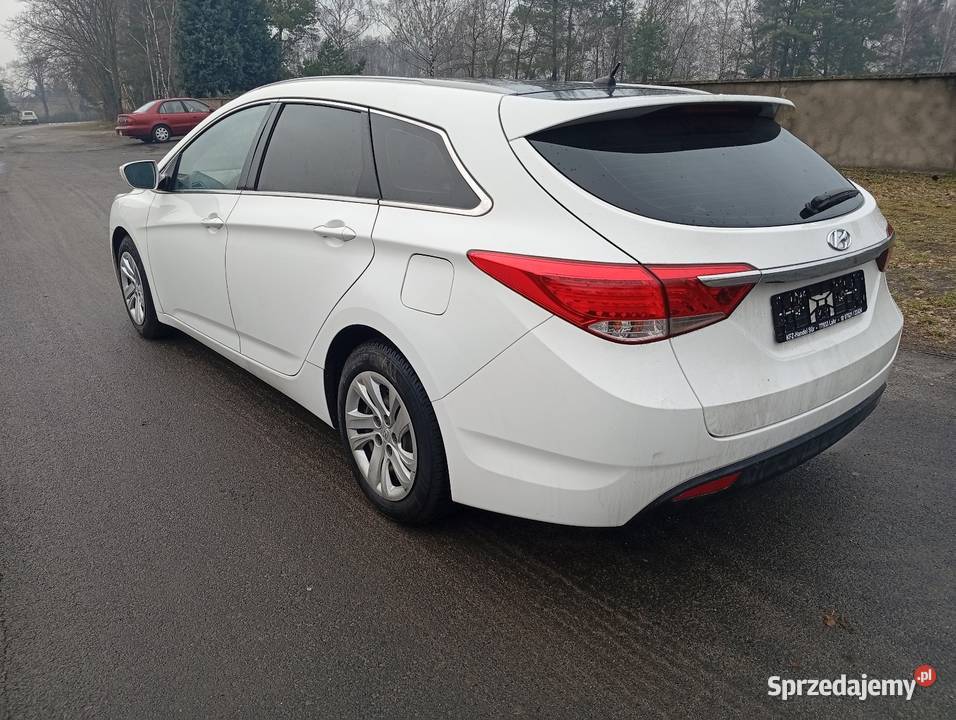 Hyundai i40 Bezwypadkowy Nowe opony Rok produkcji 2014 Praszka