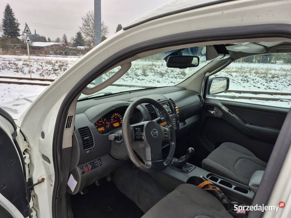 Nissan Navara 25 D40