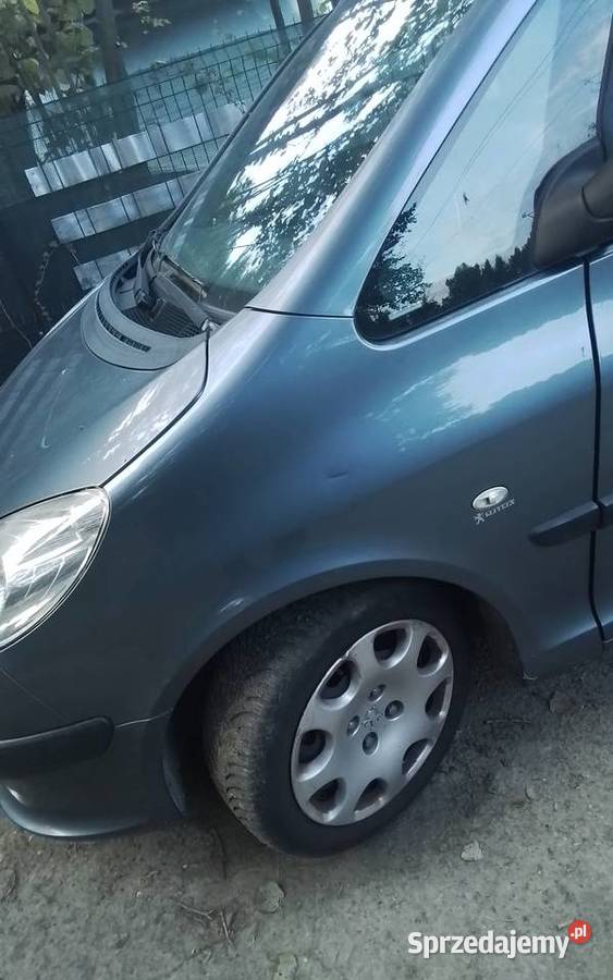 Błotnik przod przedni prawy lewy Peugeot 1007 Tuszyn