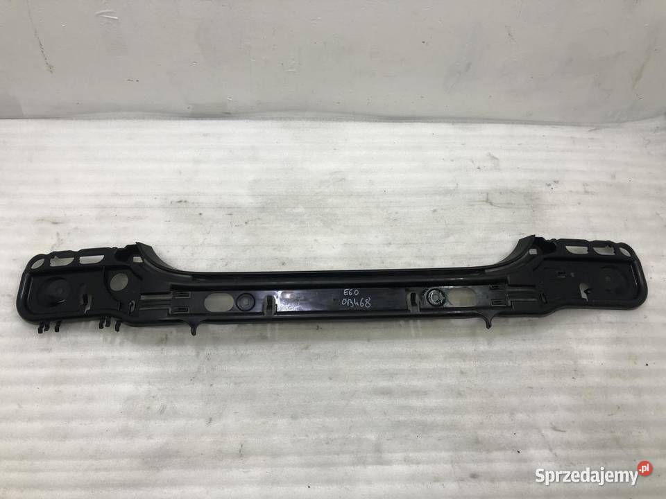 ŚLIZG ZDERZAKA TYŁ ŚRODKOWY 7056343 BMW E60 osobowe wielkopolskie