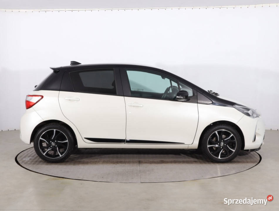 Toyota Yaris 15 Dual VVTi manualna Yaris Piaseczno sprzedam