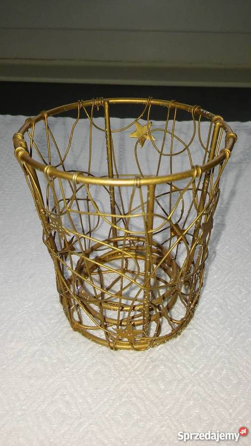 piękny świecznik w kolorze złota cudo inny kolor