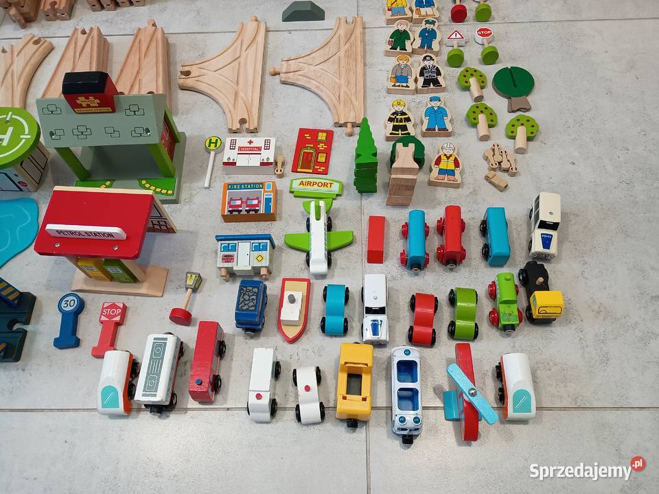 Klocki drewniane tory stacja kolejowe inne 18m+ sprzedam