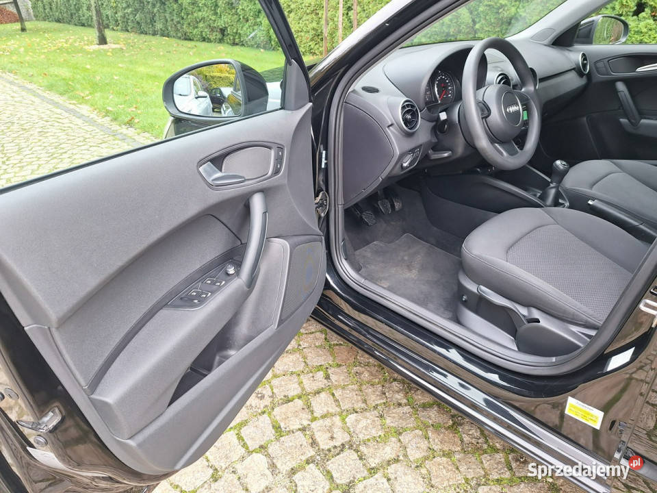 Audi A1 Sportback 10 TFSI 8X 2010 lakier metallic śląskie Siewierz