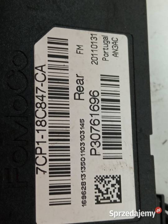 WZMACNIACZ ANTENY KOMPLET 31282107 7CP118C847CA