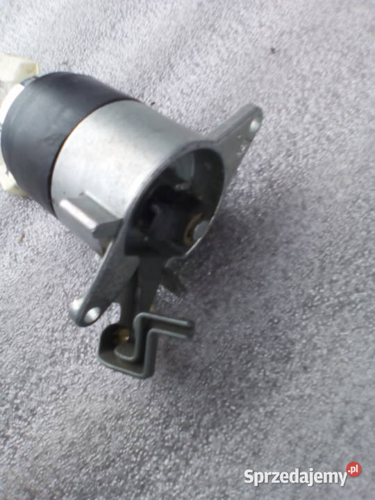 Audi 80 B393 zamekkluczyk tylnej klapy wielkopolskie Bukownica