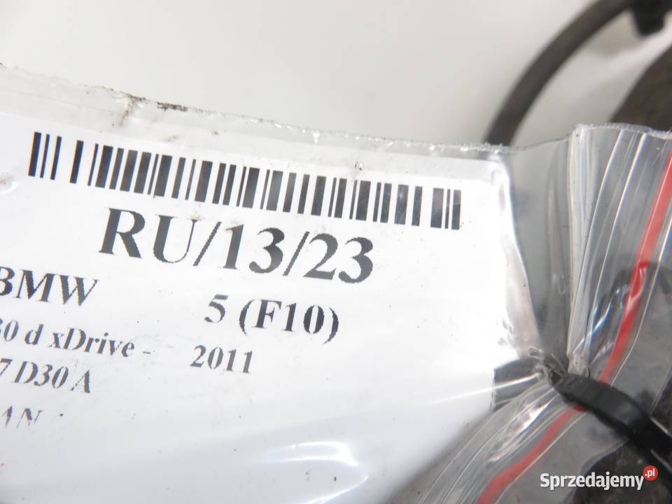 ZACISK LEWY PRZÓD BMW F10 530 d xDrive