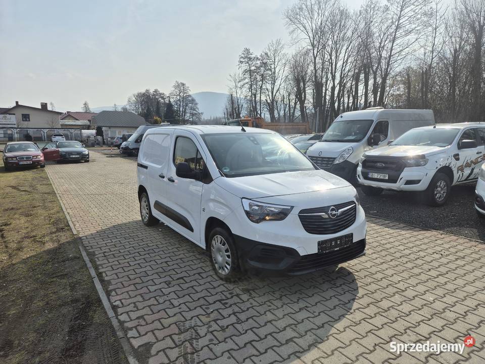 2020 Opel Combo 135 15d 76 Zadbany Bezwypadek manualna śląskie Bujaków