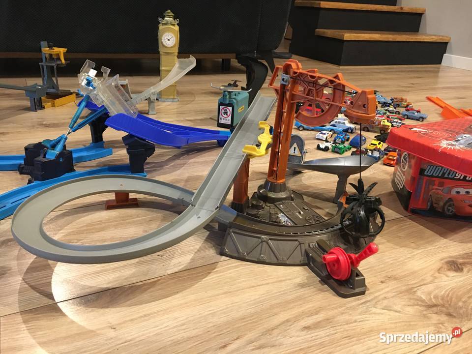 Tory samochodowe autka hot weels cars toy story