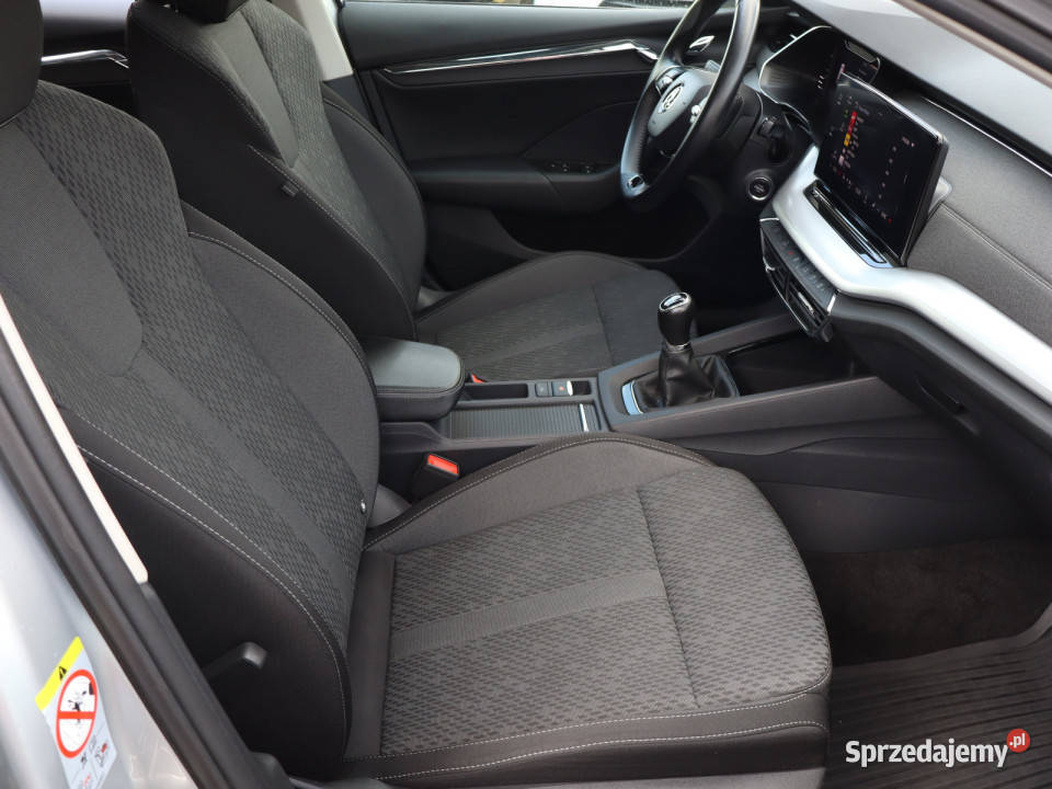 Skoda Octavia 15 TSI bluetooth