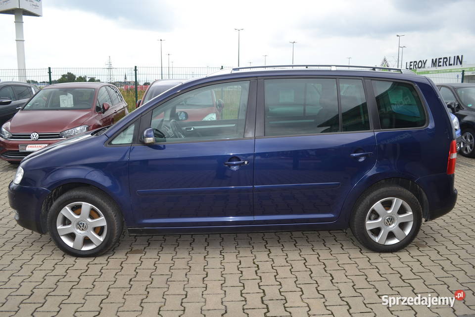 Volkswagen Touran Zarejestrowany 2 Rok produkcji 2006 Zgorzelec sprzedam