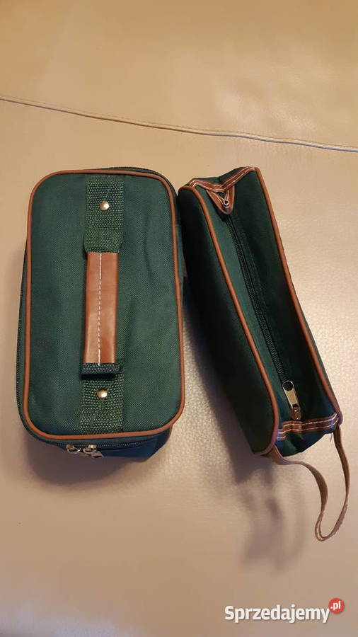 Zestaw dwóch kosmetyczek w kolorze zielonym Szczecin