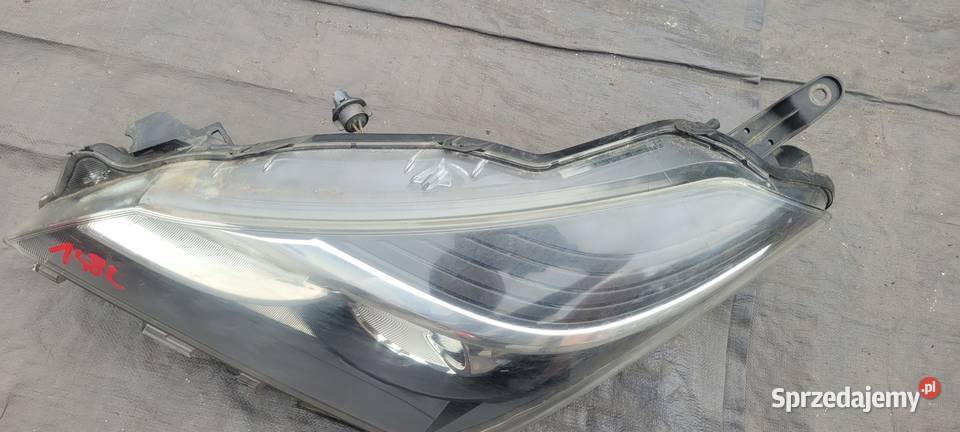 TOYOTA YARIS III LIFT REFLEKTOR LEWY LAMPA LEWA osobowe Ruda Śląska sprzedam