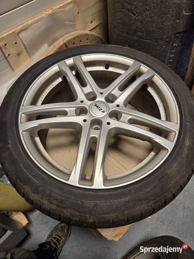 Koła zimowe komplet prawie nowe opony 23545 R18 małopolskie Kraków