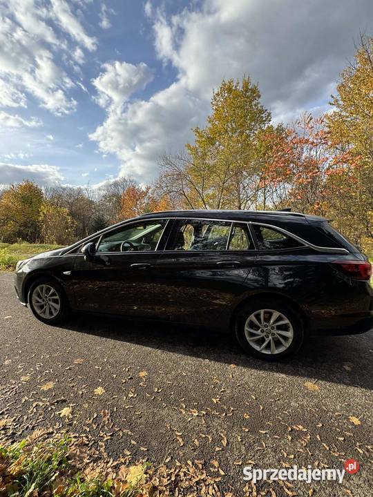 OPEL ASTRA 16 TDCI ŁADNY Rok produkcji 2016 Ulanów