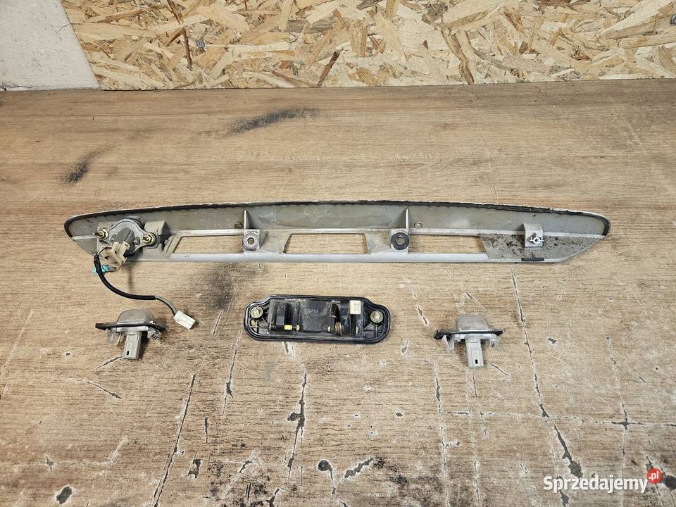 MAZDA 323F BJ 9803 BLENDA LISTWA KLAPY TYŁ Międzychód