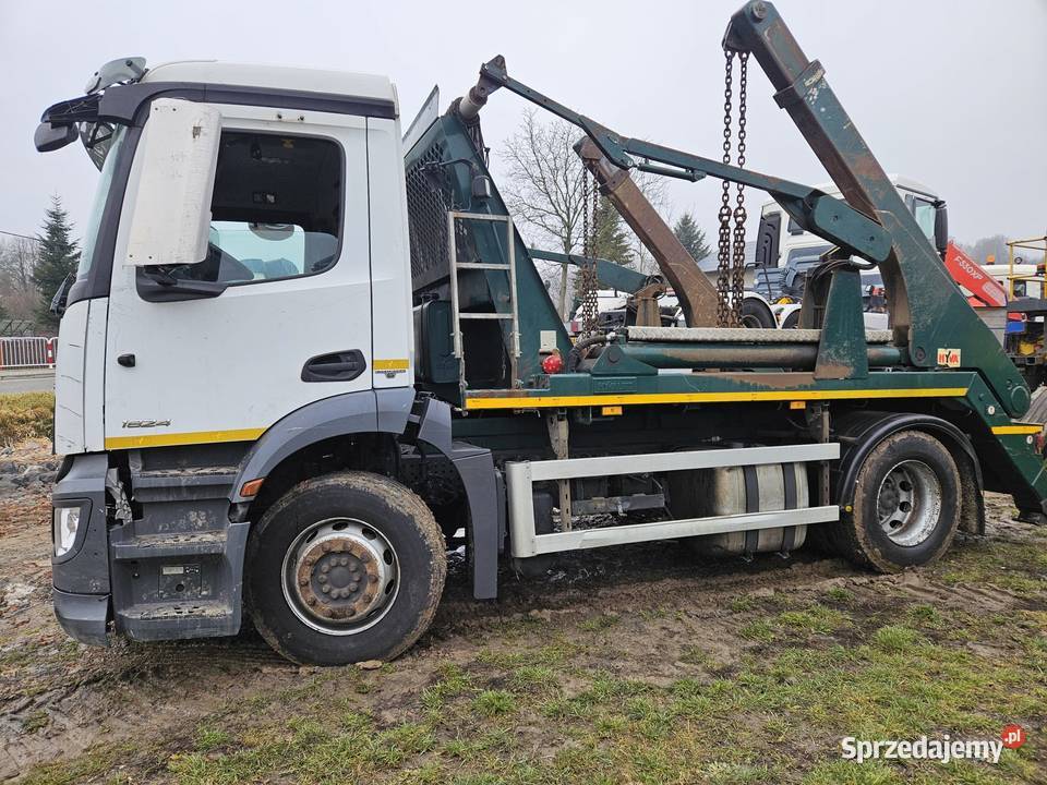 MercedesBenz ANTOS 1824 4x2 BRAMOWIEC HYVA Specjalne