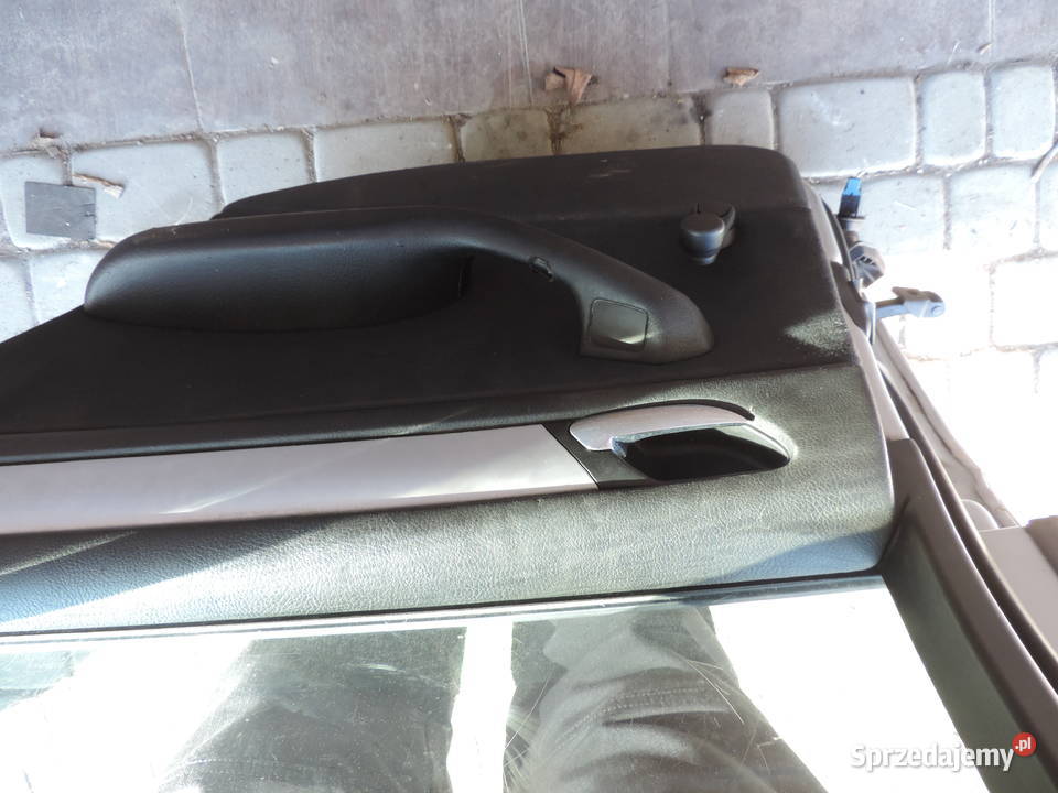 DRZWI PRAWY TYŁ BMW E46 FL KOMBI TTITAN SILBER Drzwi Nowy Sącz sprzedam