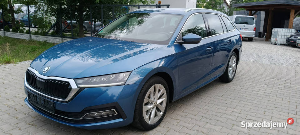 koda Octavia Bogate wyposażenie 15 TSI ACT 150HP isofix Stare Budy
