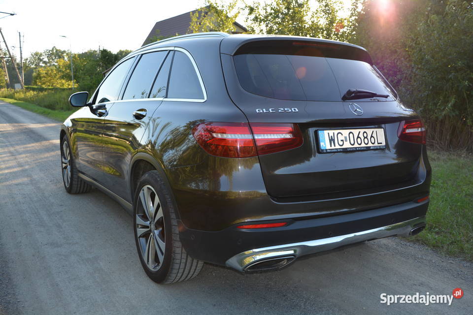 MERCEDESBENZ GLC 250 4MATIC 2016 20 benzyna 211KM Garwolin sprzedam