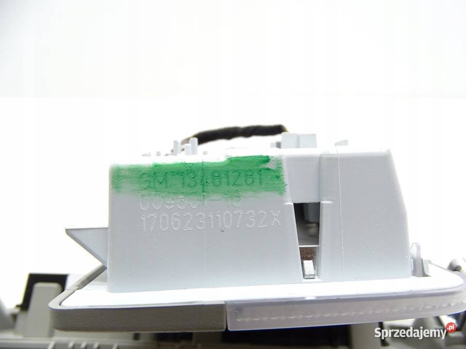 LAMPA OŚWIETLENIE KABINY PODSUFITKI OPEL ASTRA V małopolskie