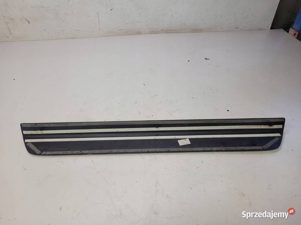 LISTWA PROGOWA PRAWY PRZÓD Q5 8R 8R0853374 osobowe sprzedam