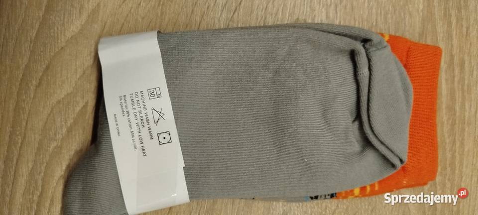 Ozdobne skarpety z motywem dzieła sztuki Pruszków