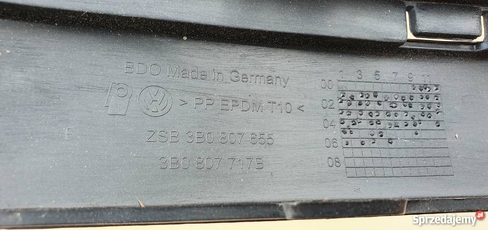 VW PASSAT B5 LISTWA ZDERZAKA LEWA 3B0807717B