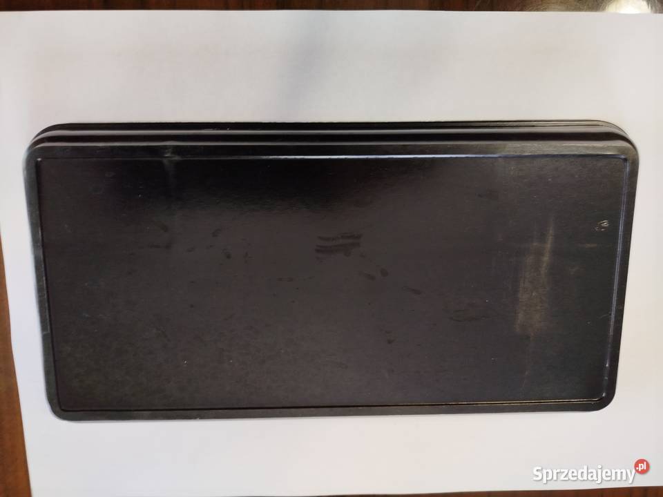 Ebonitowy piórnik ciemny brąz a może nawet czerń