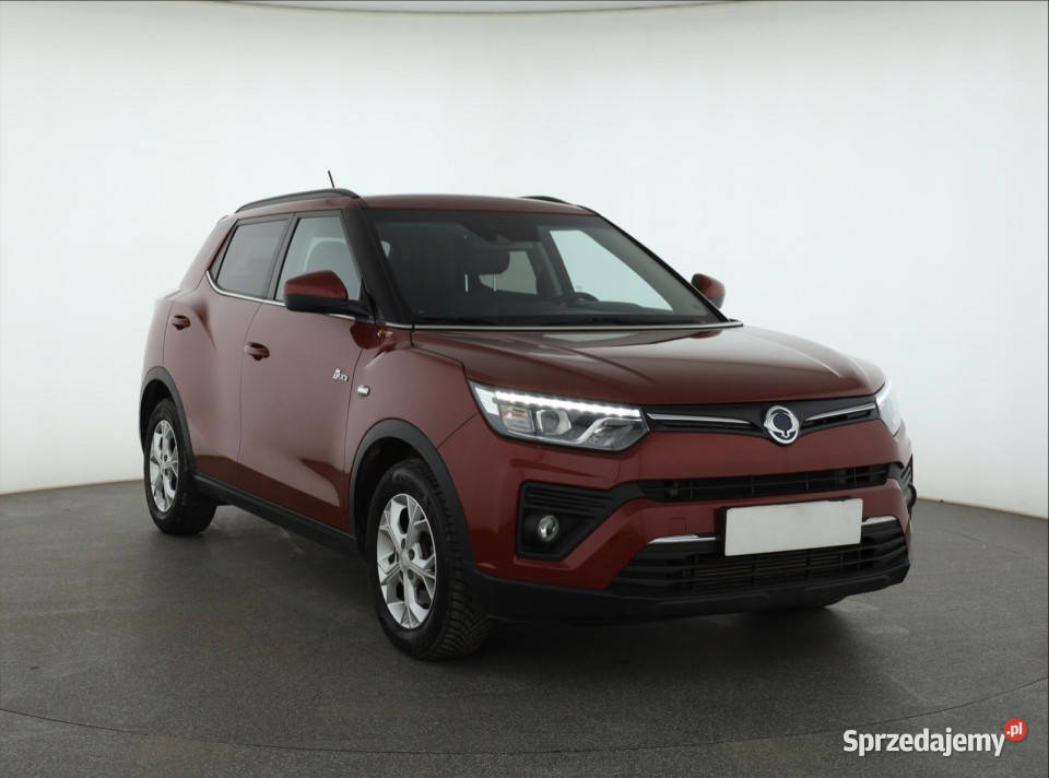 SsangYong Tivoli 15 TGDI relingi dachowe