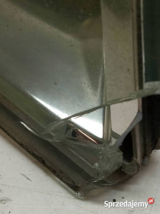 LAMPA PRZÓD PRAWA XENON USZKODZONA PRZED LIFT Rok produkcji 2007