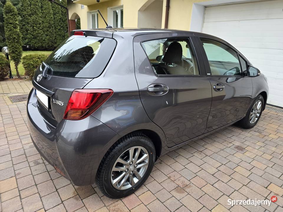 Toyota Yaris Edition S 47 serwisowany zadbany Rok produkcji 2016 Karczew