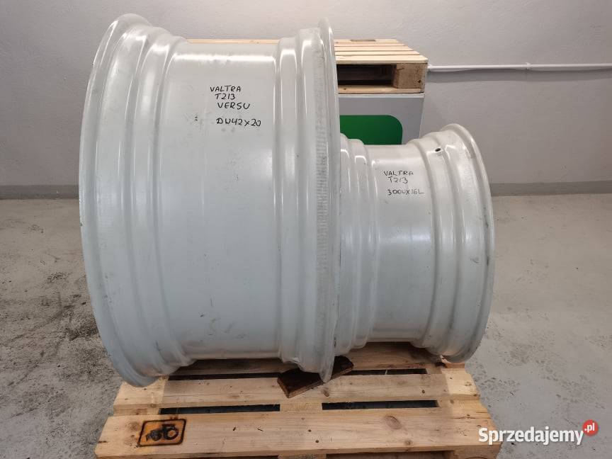 Felga Valtra T213 Versu DW 30X16L Wilkowo