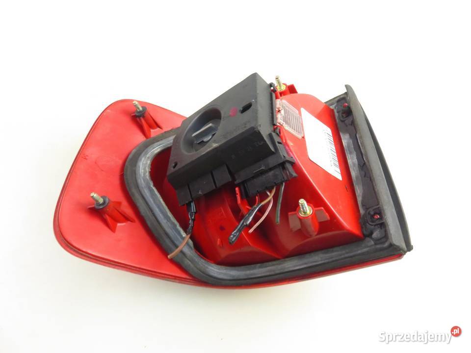 LAMPA PRAWA TYLNA AUDI 80 B4 8A0945096D osobowe małopolskie