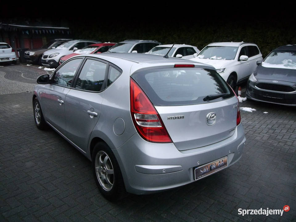 Hyundai i30 16d bez rdzy i korozji Stan b Częstochowa