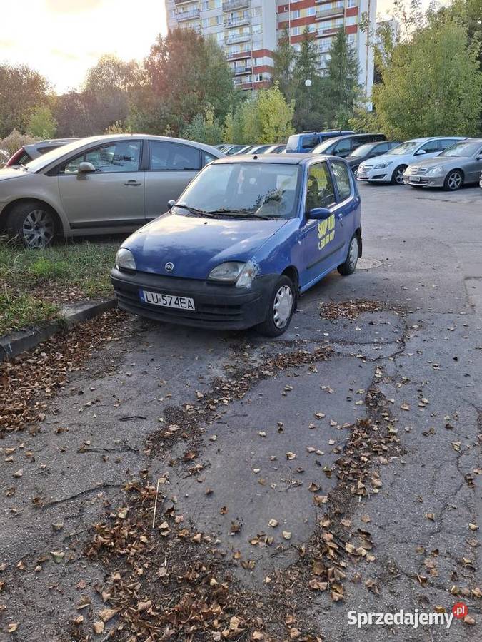 Fiat Seicento niebieski
