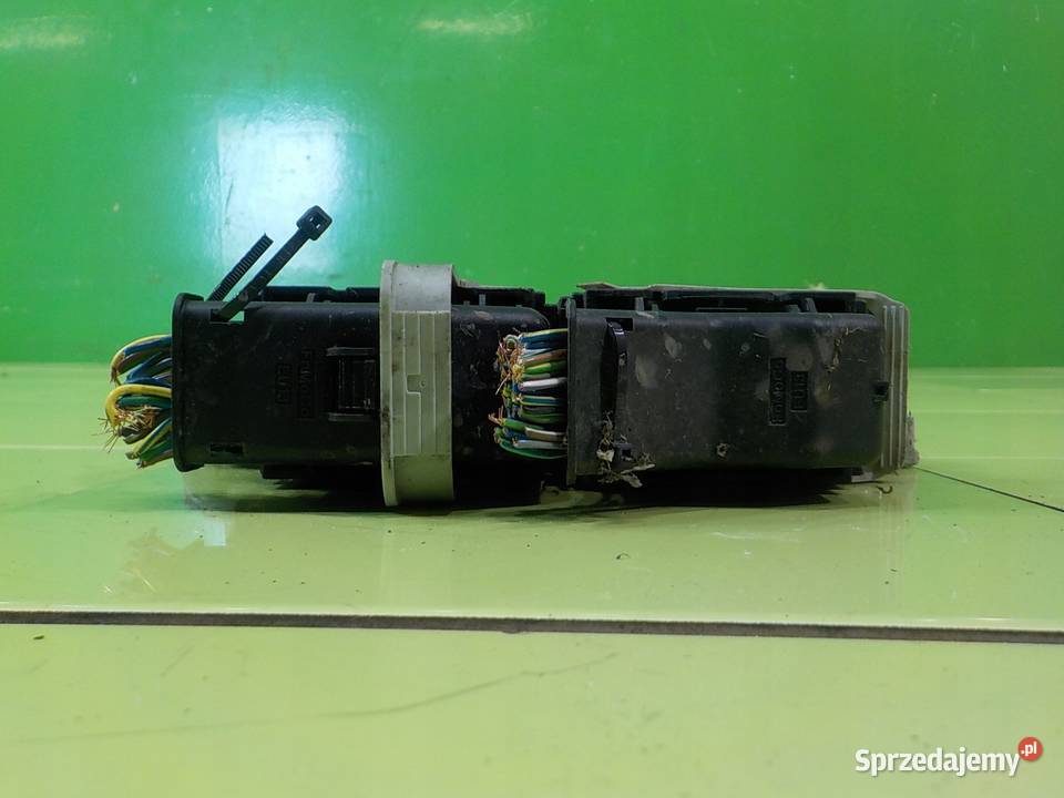 FORD FOCUS MK3 10 B 13r HB 5D sterownik komputer Suków