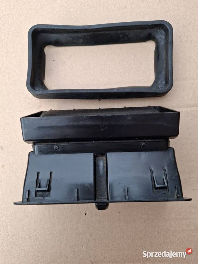 Kratka nawiewu powietrza kratki Fiat 126p Maluch osobowe Strzelce Opolskie