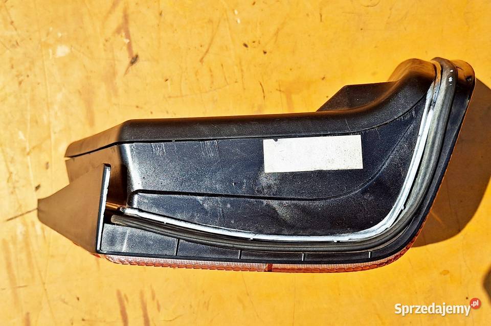 MERCEDES W124 1995 rp SEDAN LAMPA TYŁ PRAWA Radom