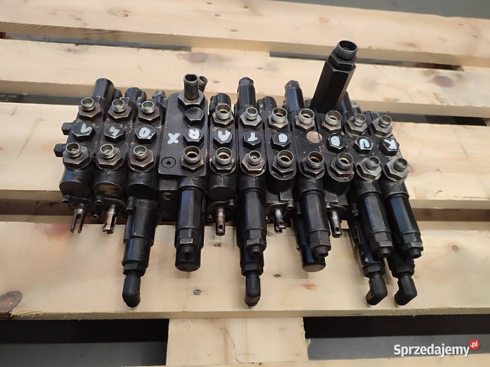 Rozdzielacz hydrauliczny RG13861131 RG13861131 wielkopolskie Wilkowo sprzedam