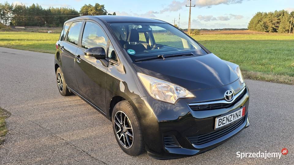 Toyota versos 13 benzyna 99kamera cofania Kolno